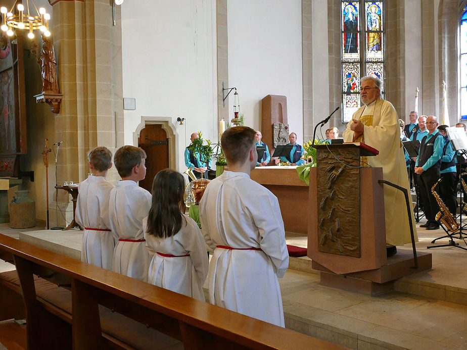 Festgottesdienst für die Kommunionjubilare an Ostermontag (Foto: Karl-Franz Thiede)